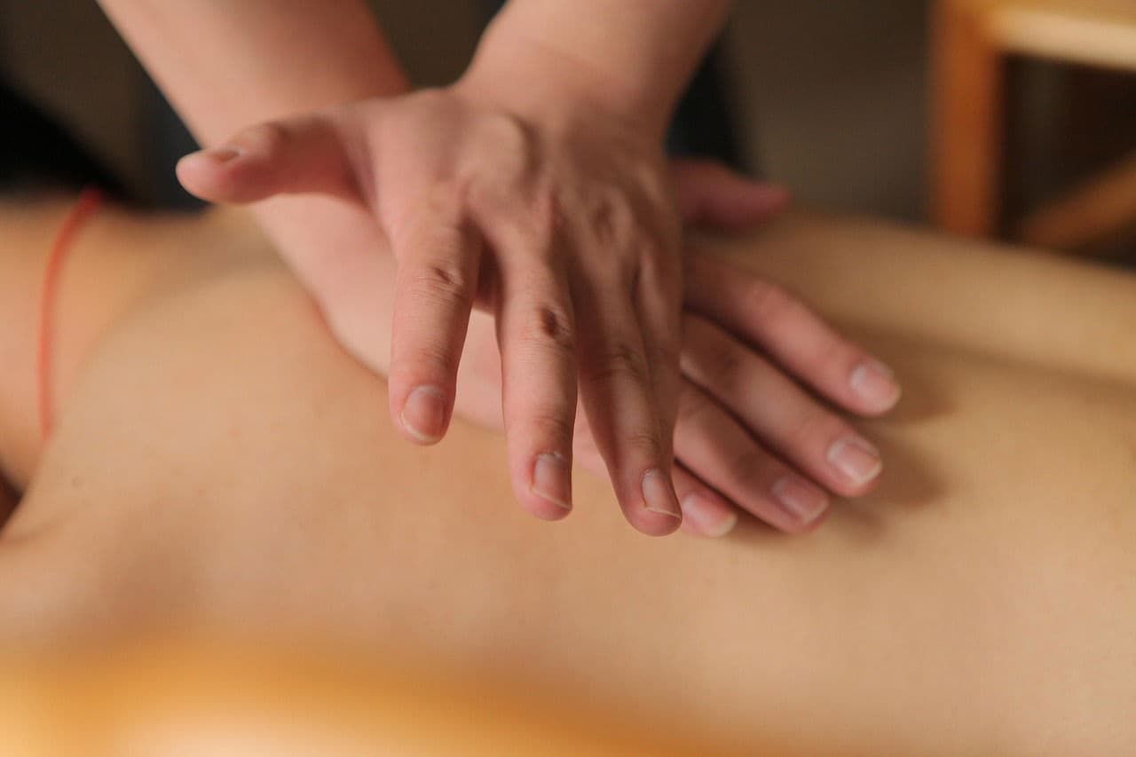 Here’s Why Your Stomach Growls During a Massage