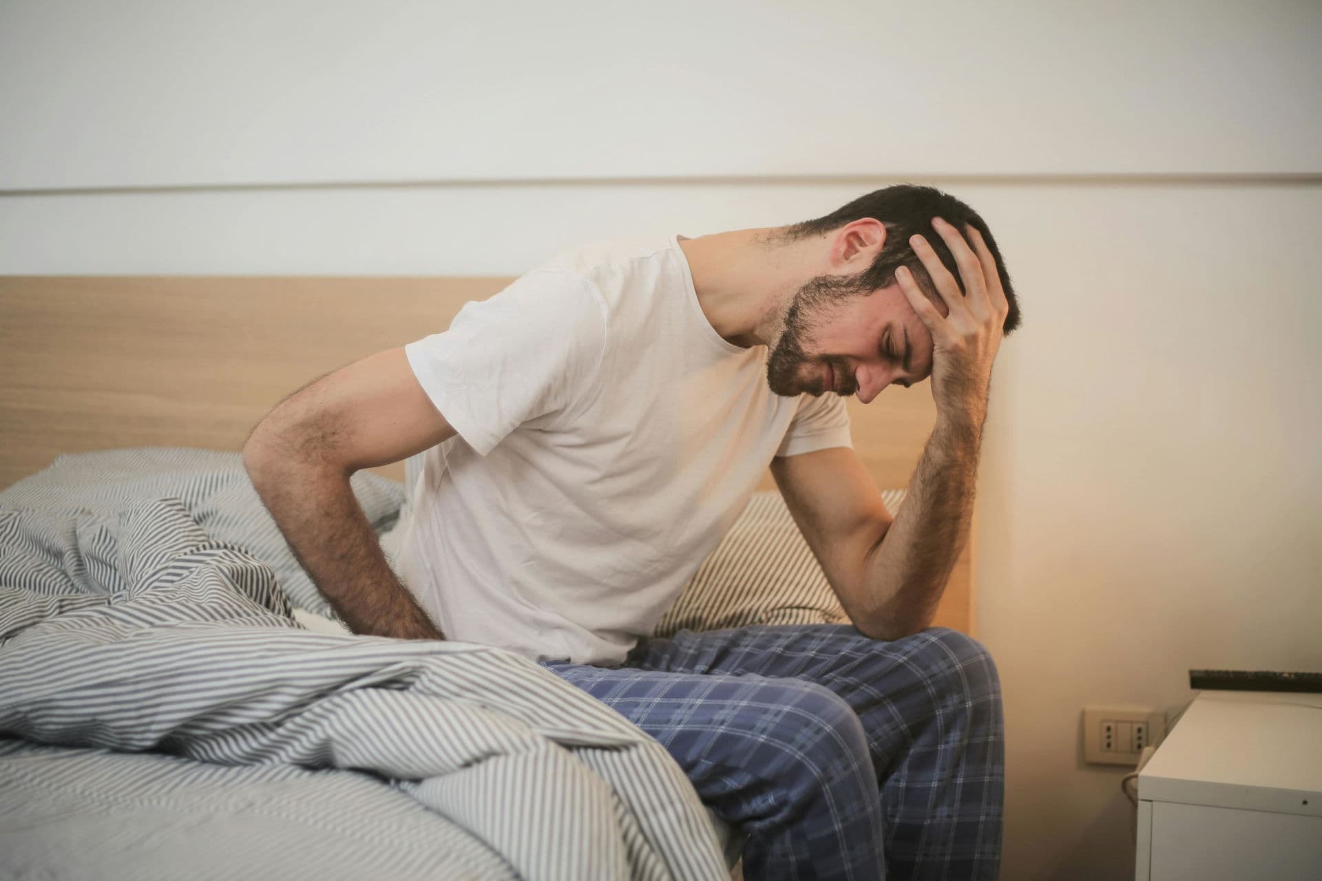 Why Does My Back Hurt When I Wake Up?