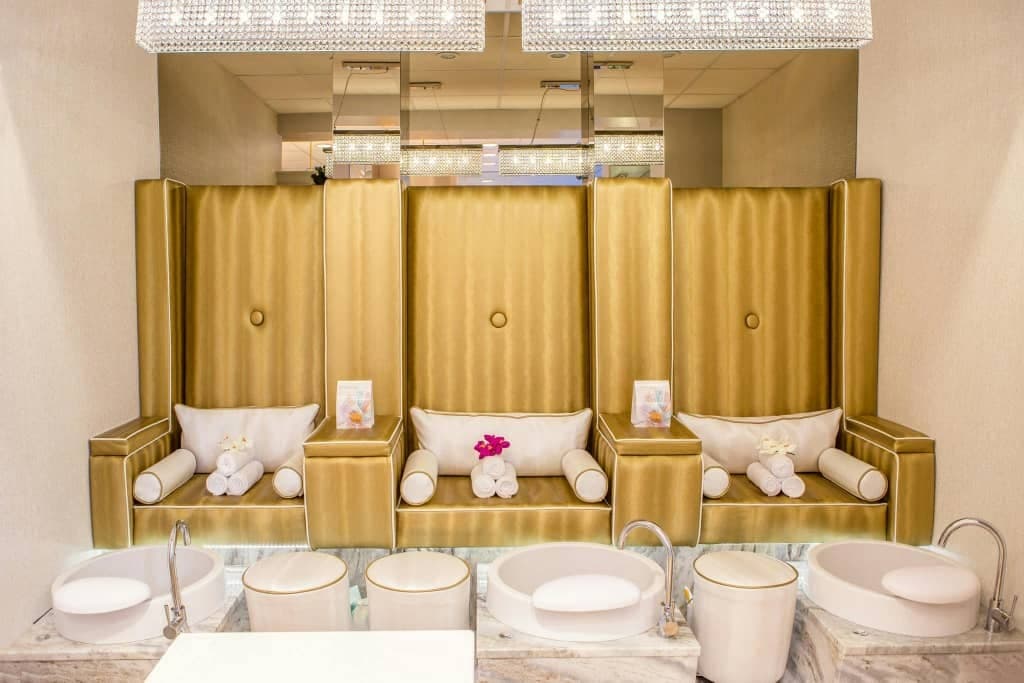 A Massage Option That Doesn't Feel So… Intimate