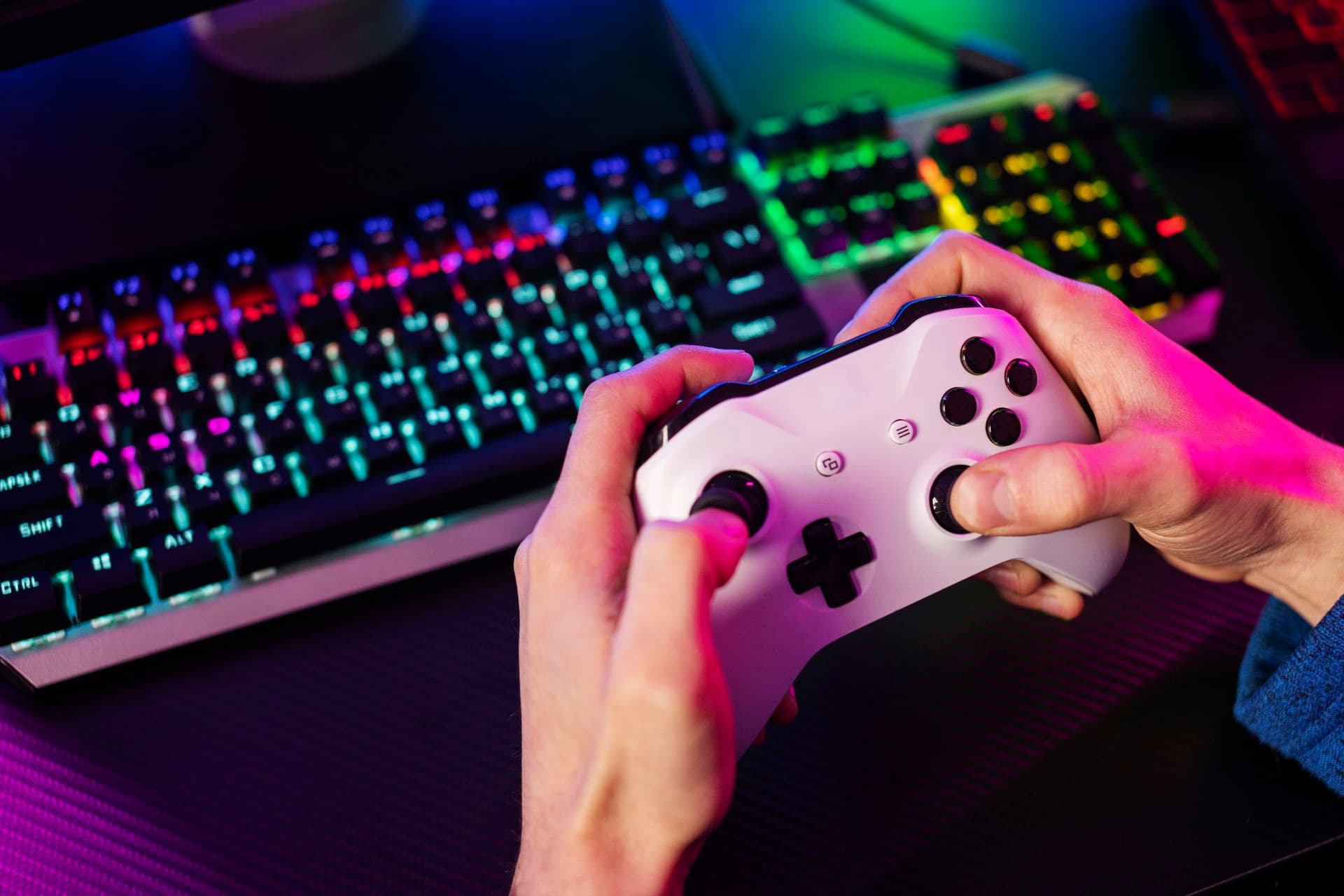 Massage for Gamers: Shoulders, and Back Relief from Long Sessions